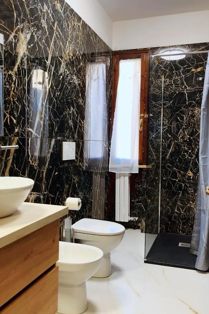 Private Apartment In Mestre Ve Ιταλία